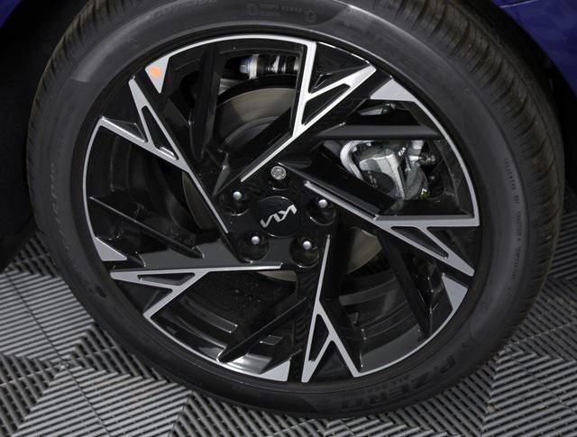 new 2025 Kia K5 car, priced at $28,057
