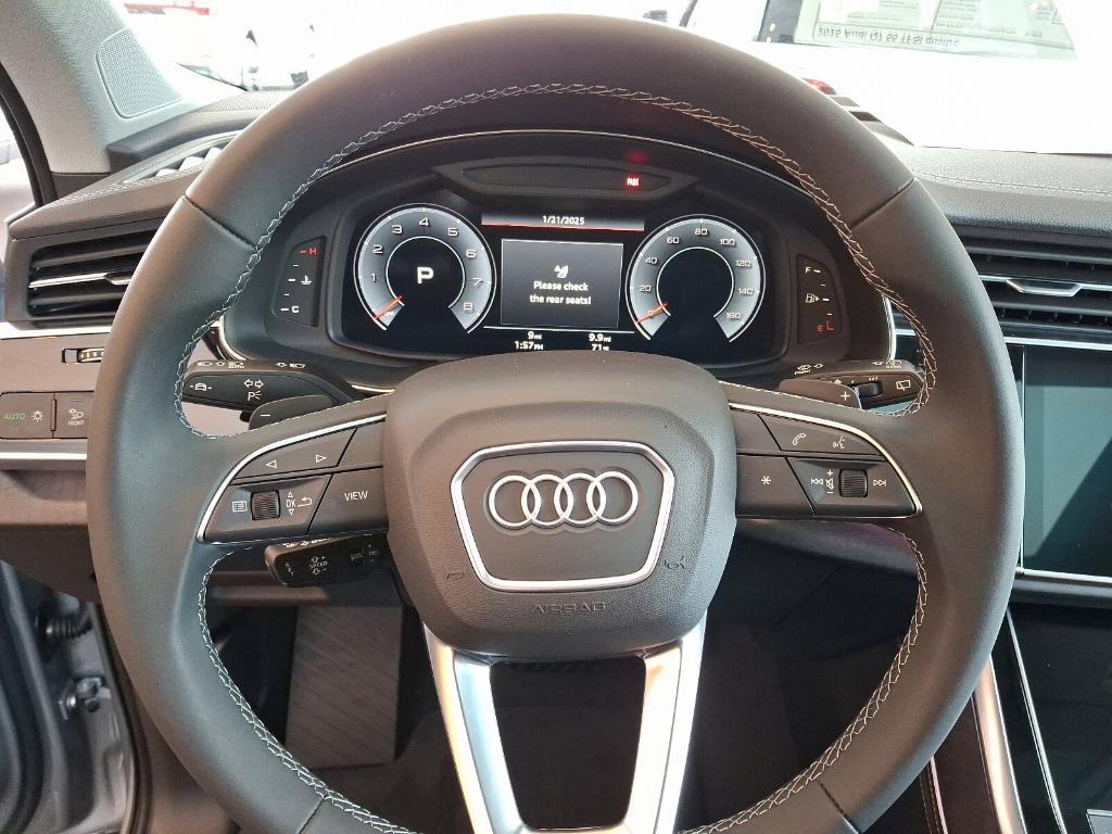 new 2025 Audi Q7 car, priced at $73,730