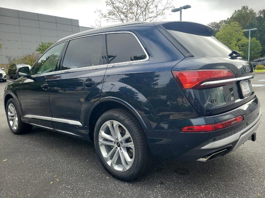 new 2025 Audi Q7 car, priced at $75,800