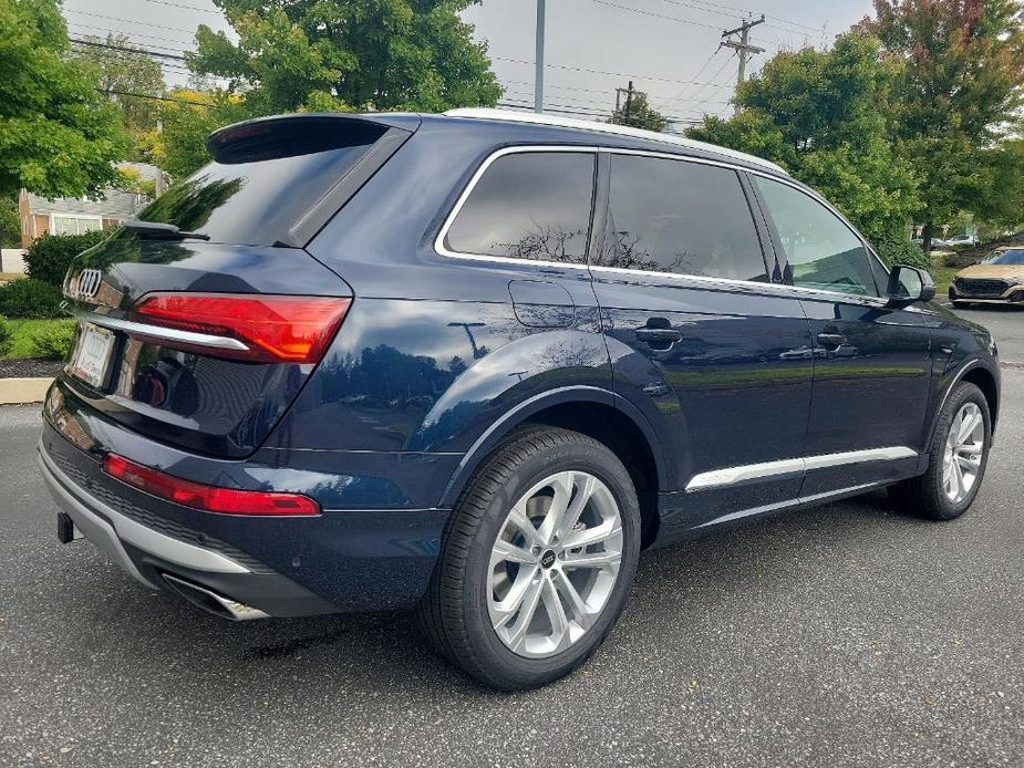 new 2025 Audi Q7 car, priced at $75,800