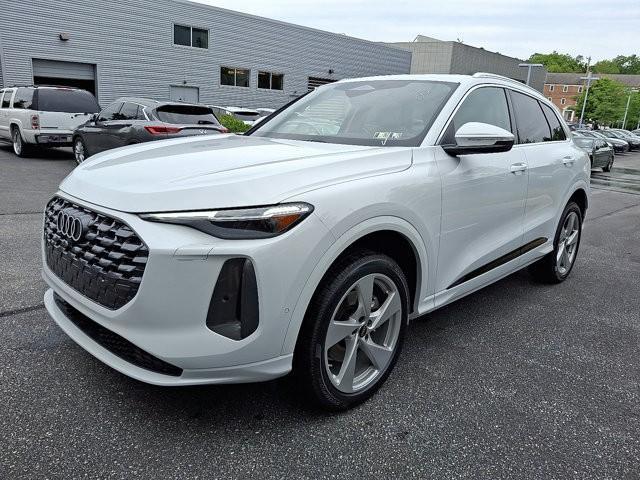 new 2025 Audi Q5 car, priced at $60,480