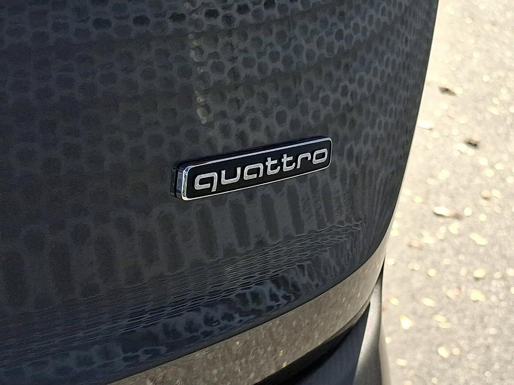 new 2026 Audi Q7 car, priced at $71,295