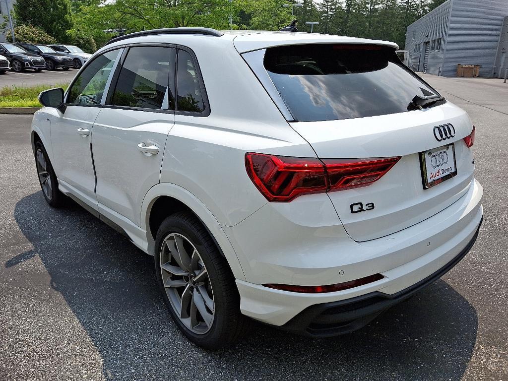 new 2025 Audi Q3 car, priced at $45,605