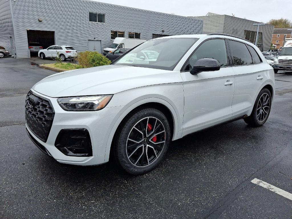 new 2025 Audi SQ5 car, priced at $72,740
