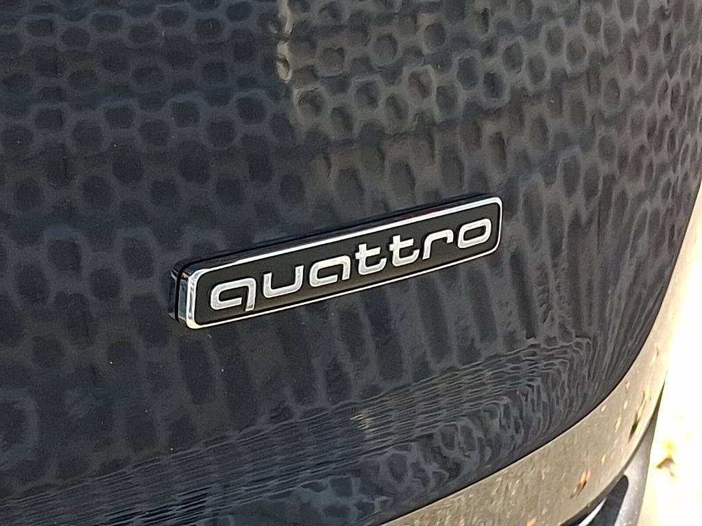 new 2026 Audi Q7 car, priced at $78,445