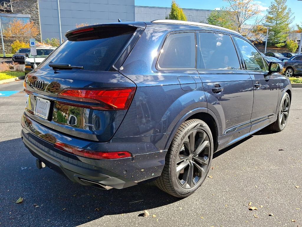 new 2026 Audi Q7 car, priced at $78,445