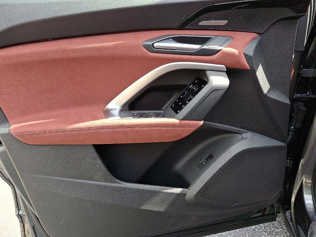 new 2025 Audi SQ5 car, priced at $75,715
