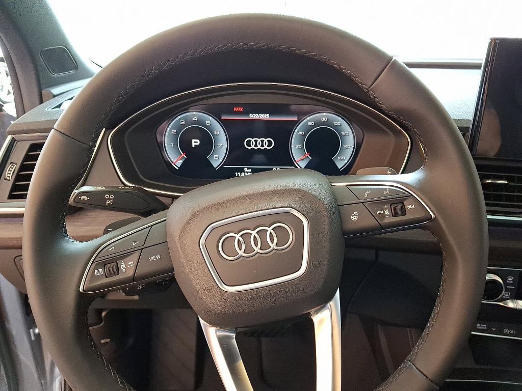 new 2025 Audi Q5 car, priced at $59,950