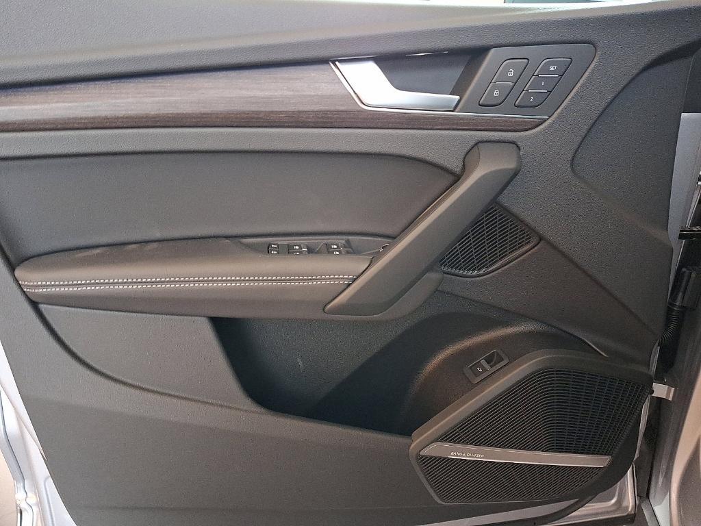 new 2025 Audi Q5 car, priced at $59,950