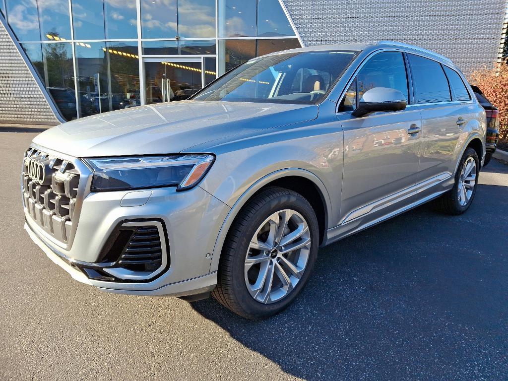 new 2025 Audi Q7 car, priced at $73,485