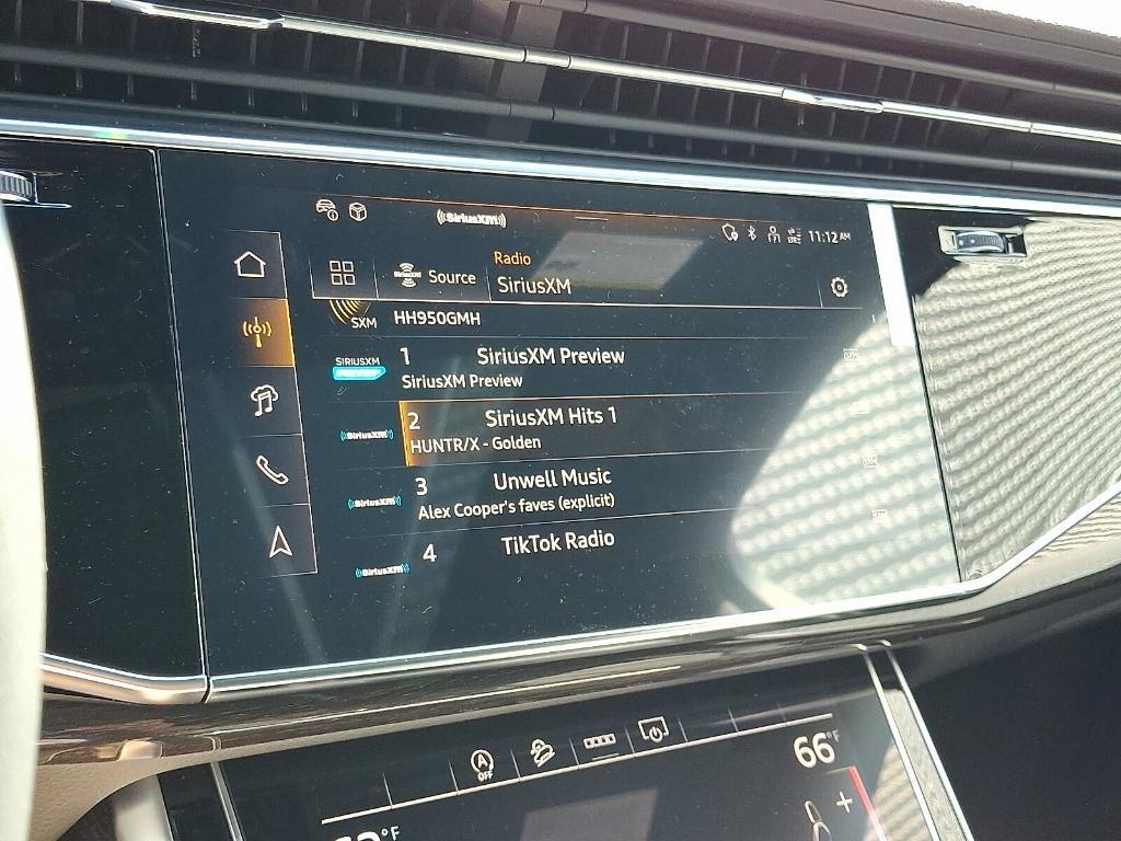 new 2025 Audi Q7 car, priced at $77,580