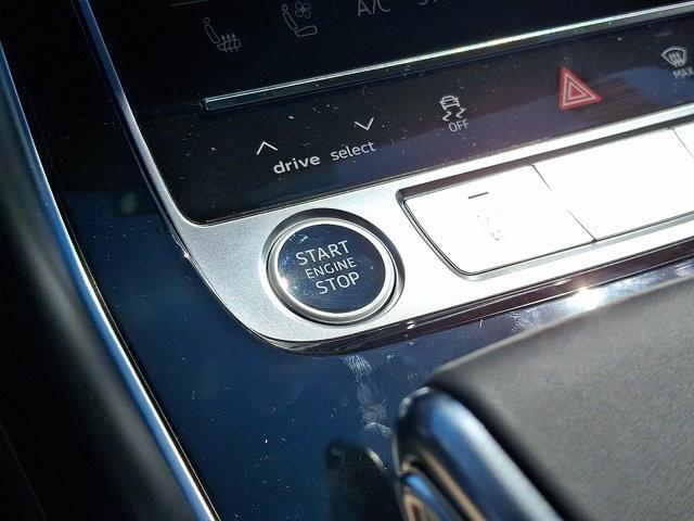 new 2025 Audi Q7 car, priced at $77,580