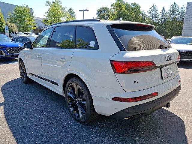 new 2025 Audi Q7 car, priced at $77,580