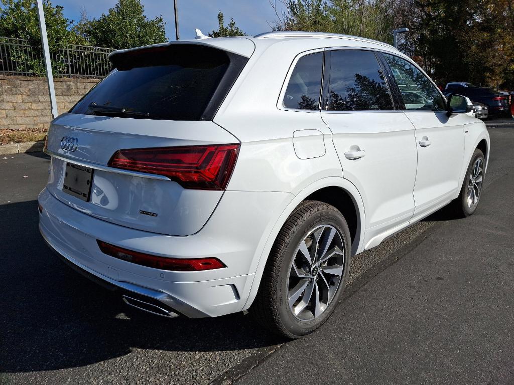 new 2024 Audi Q5 car, priced at $53,690