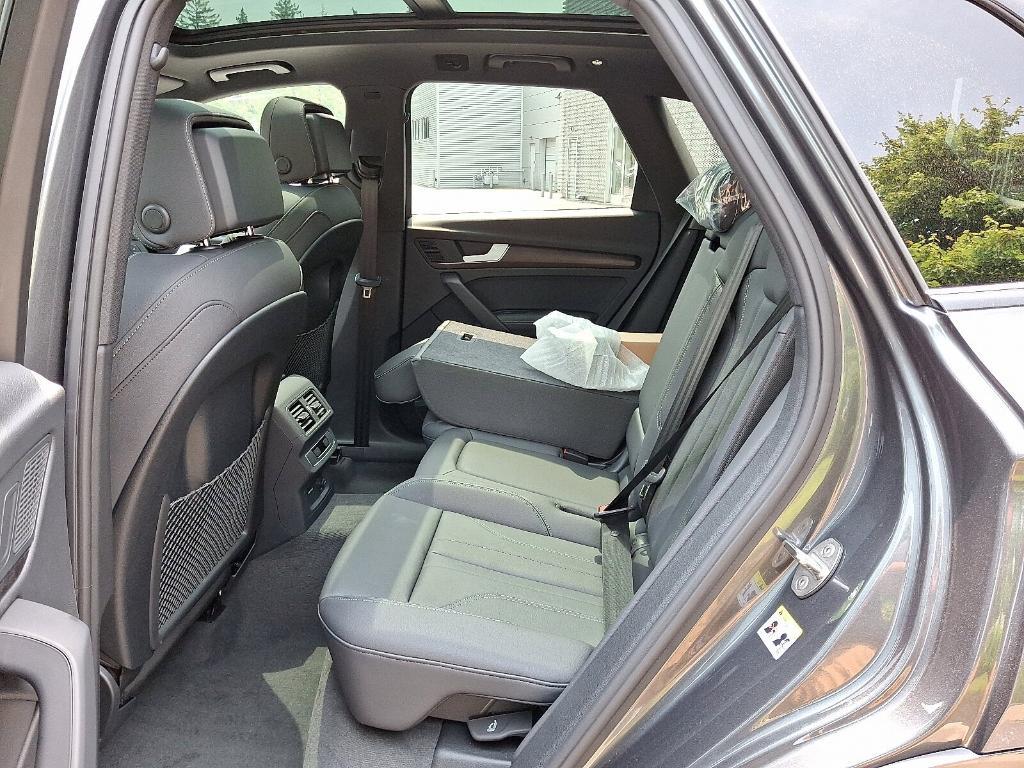 new 2025 Audi Q5 car, priced at $68,565