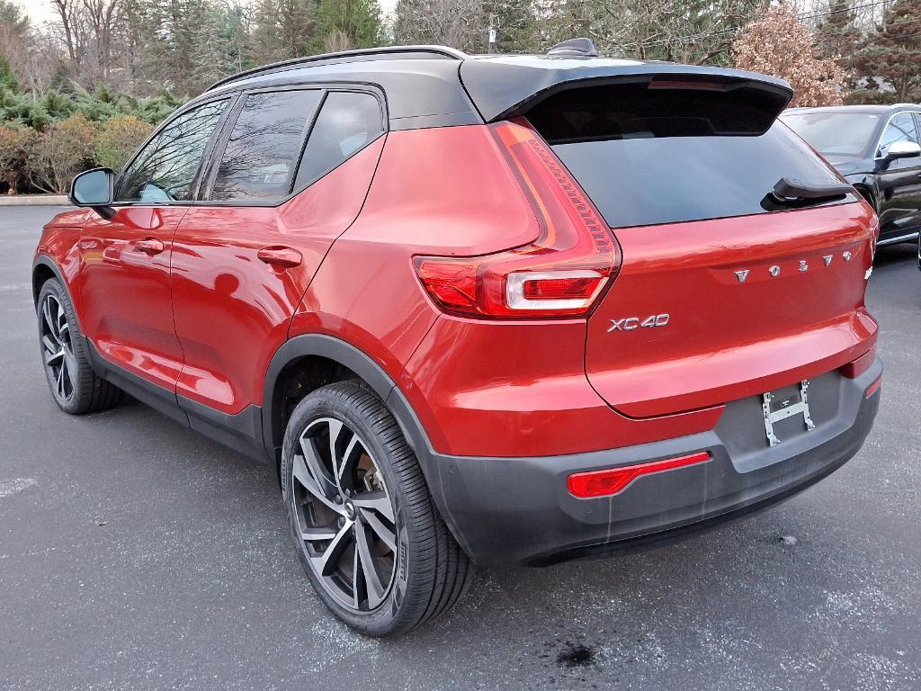 used 2021 Volvo XC40 car, priced at $30,593