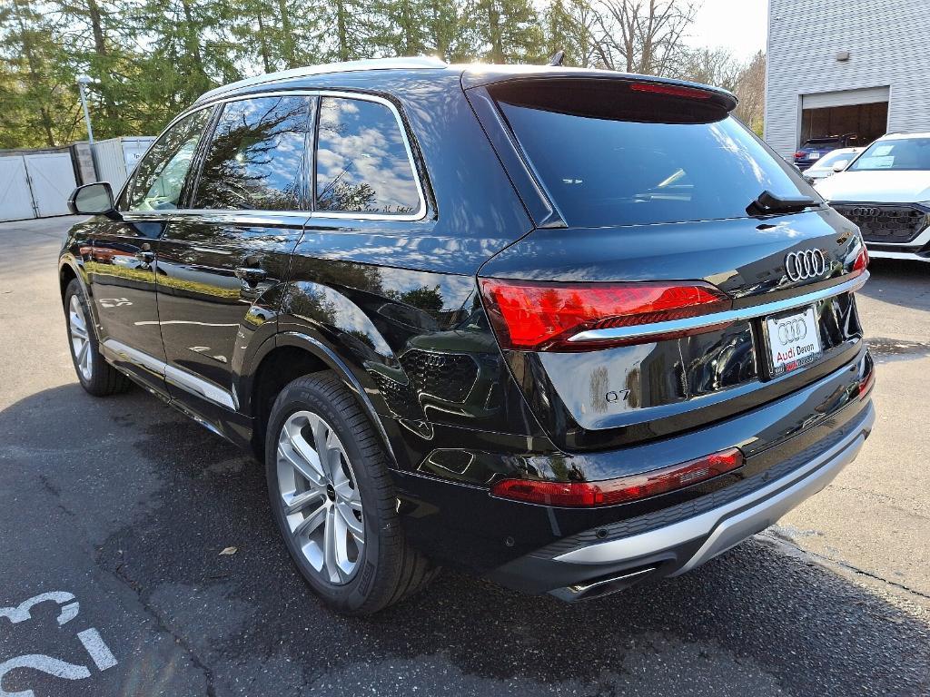 new 2025 Audi Q7 car, priced at $65,730