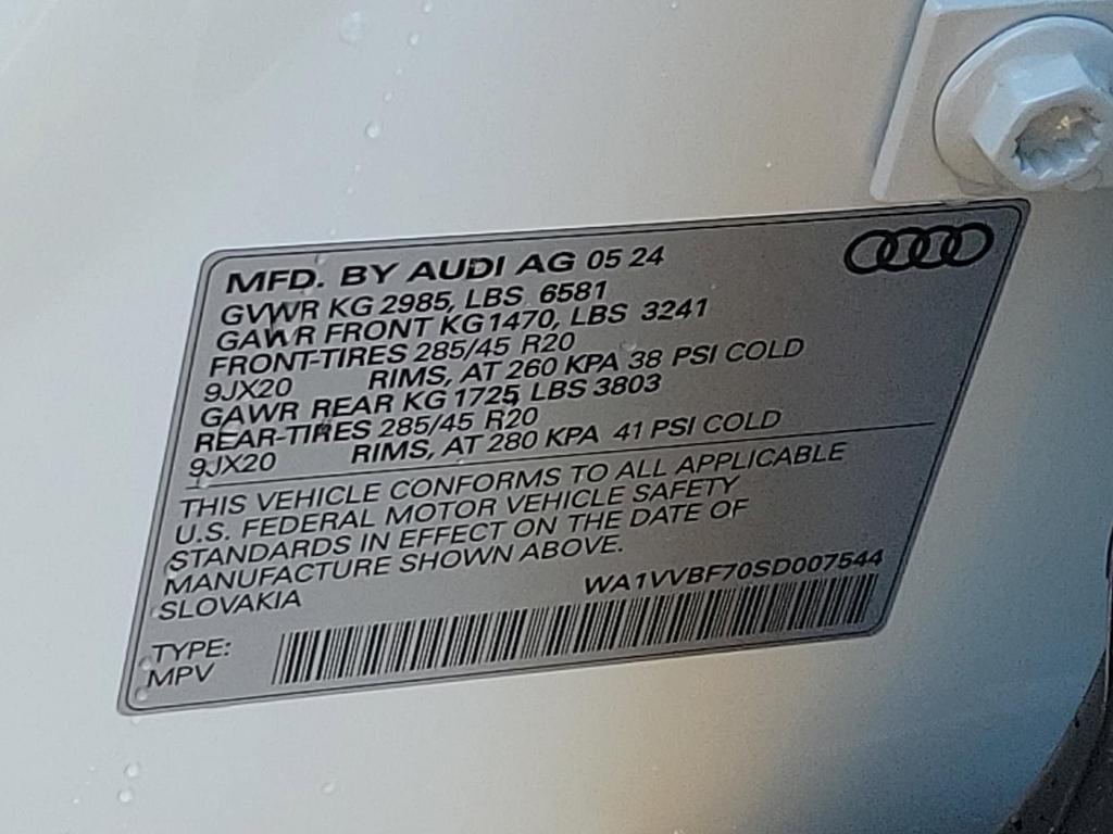 new 2025 Audi Q7 car, priced at $81,800