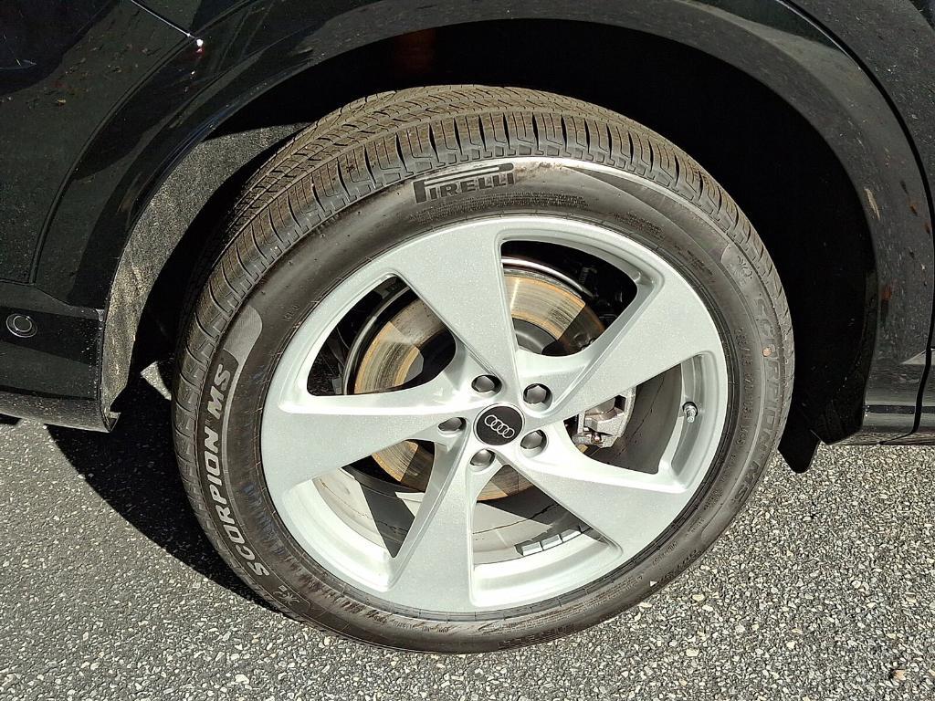 new 2025 Audi Q5 car, priced at $62,080