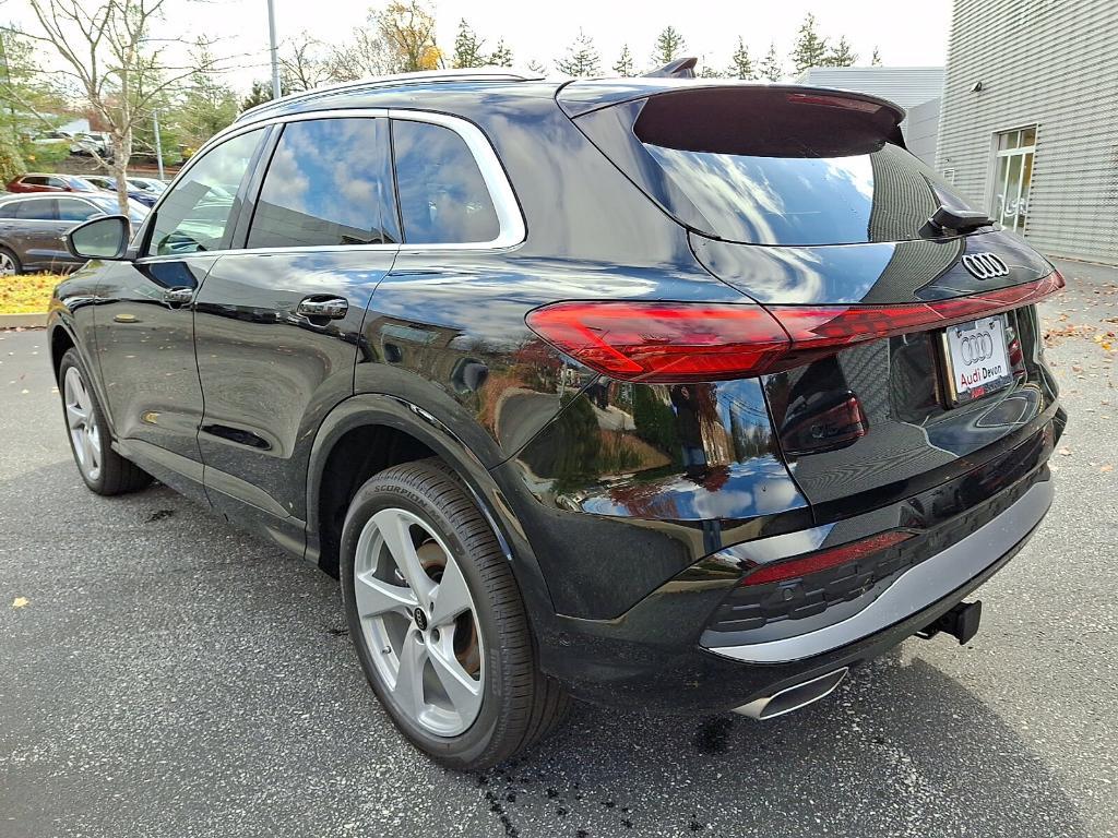new 2025 Audi Q5 car, priced at $62,080