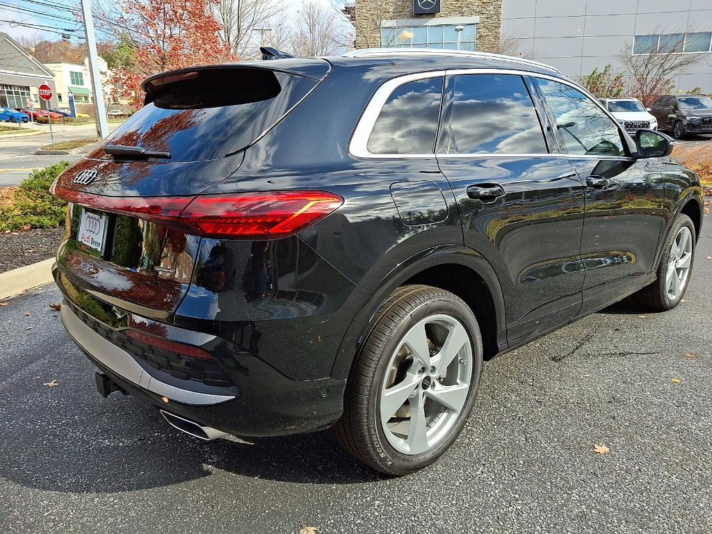 new 2025 Audi Q5 car, priced at $62,080