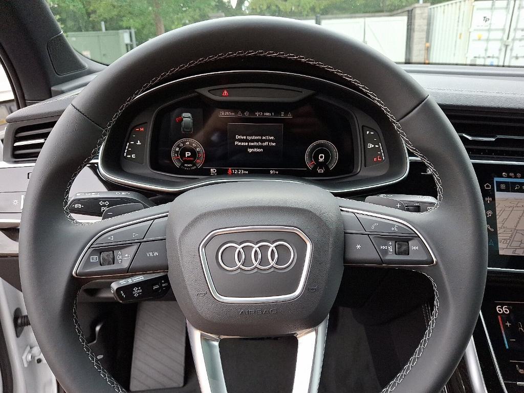 new 2025 Audi Q7 car, priced at $76,350