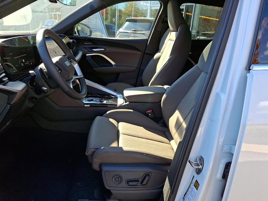 new 2025 Audi Q5 car, priced at $61,390