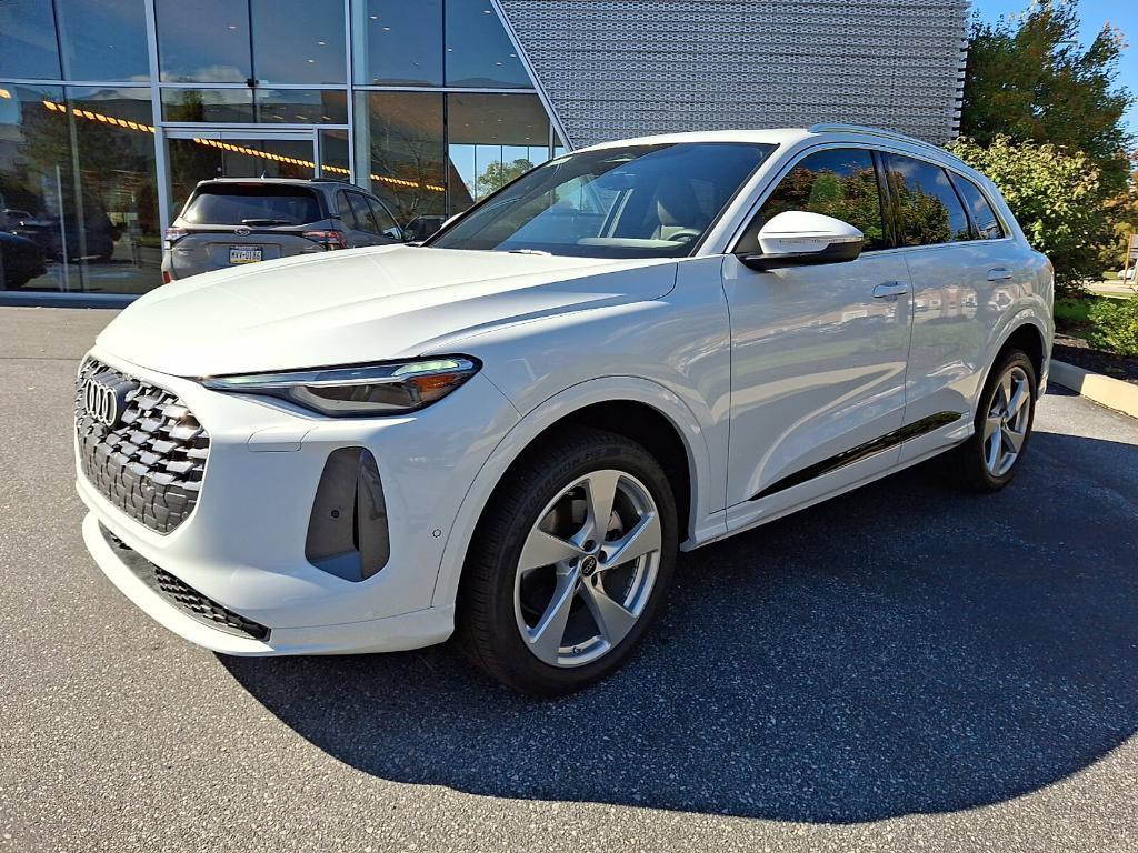 new 2025 Audi Q5 car, priced at $61,390