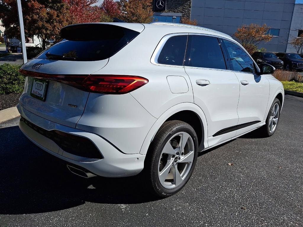 new 2025 Audi Q5 car, priced at $61,390