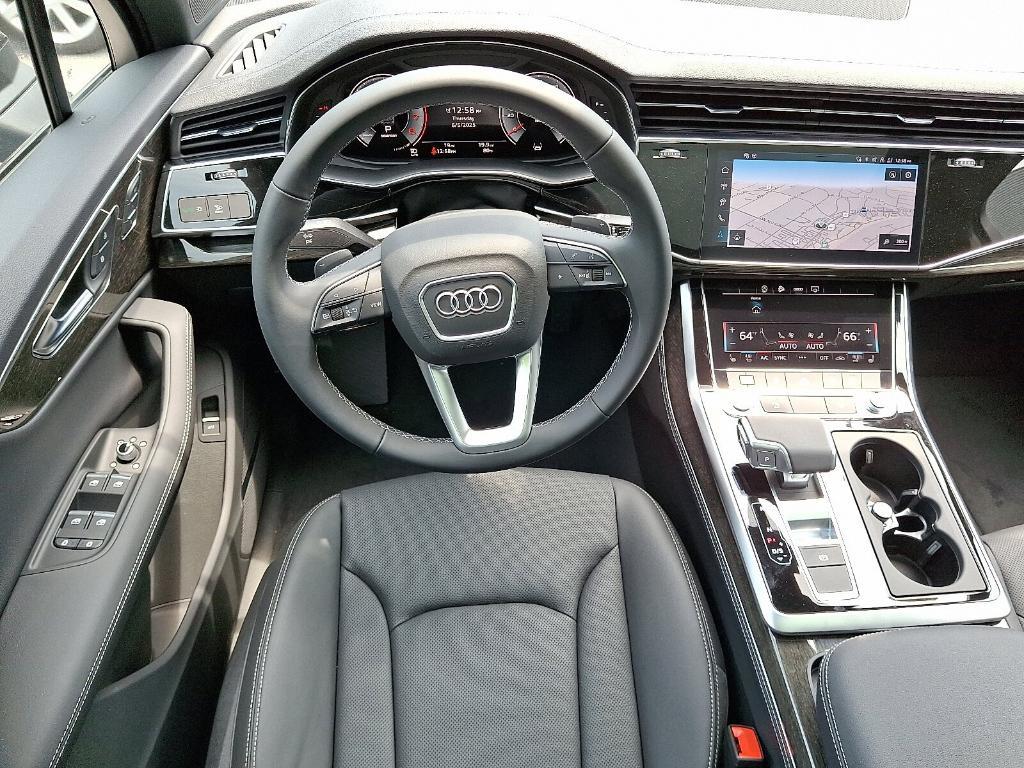 new 2025 Audi Q7 car, priced at $77,880