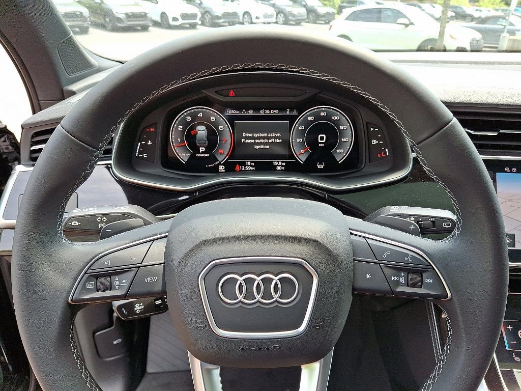 new 2025 Audi Q7 car, priced at $77,880