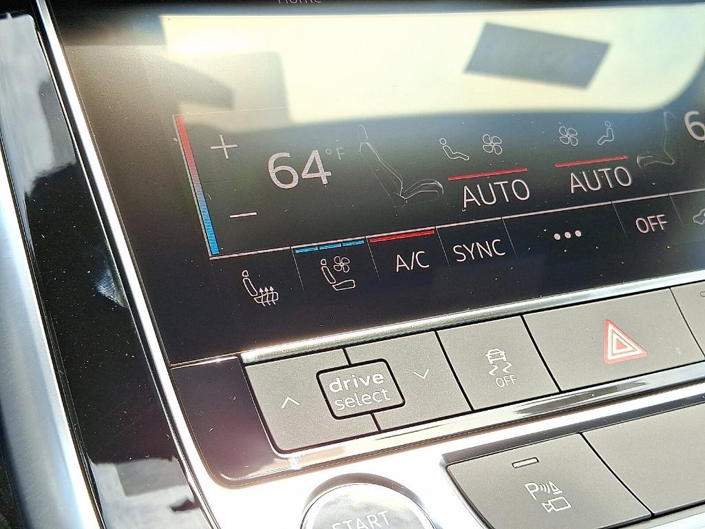 new 2025 Audi Q7 car, priced at $77,880