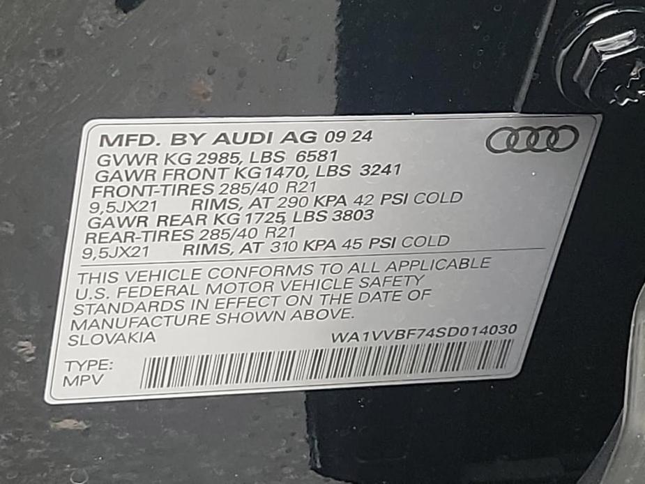 new 2025 Audi Q7 car, priced at $93,925