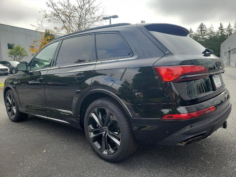 new 2025 Audi Q7 car, priced at $93,925