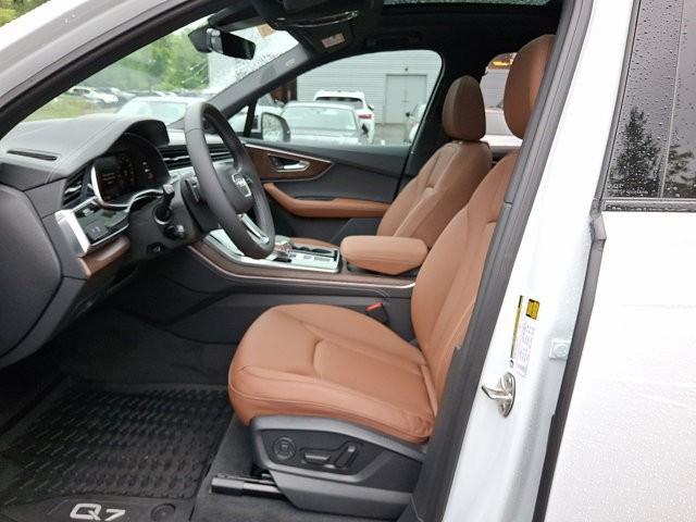 new 2025 Audi Q7 car, priced at $71,305