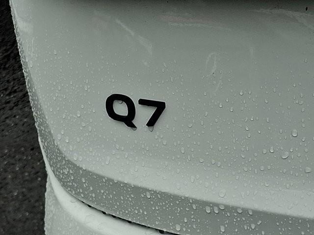 new 2025 Audi Q7 car, priced at $71,305