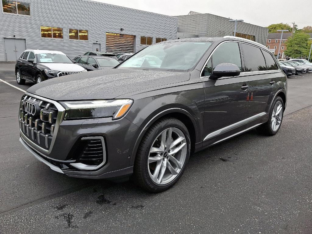 new 2025 Audi Q7 car, priced at $76,350