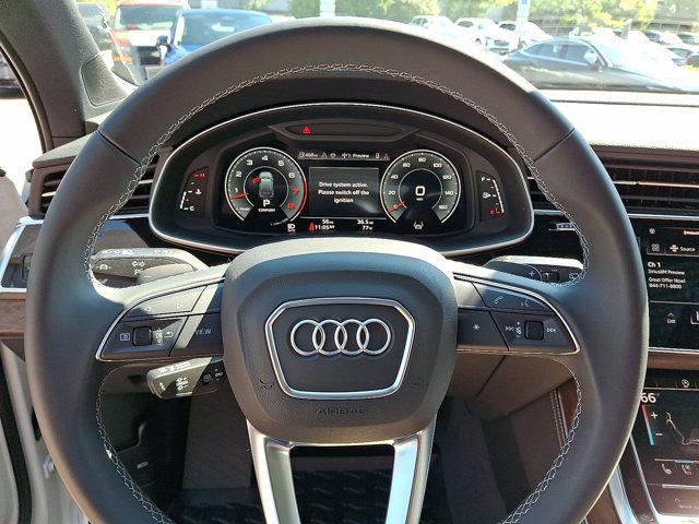 new 2025 Audi Q7 car, priced at $76,090