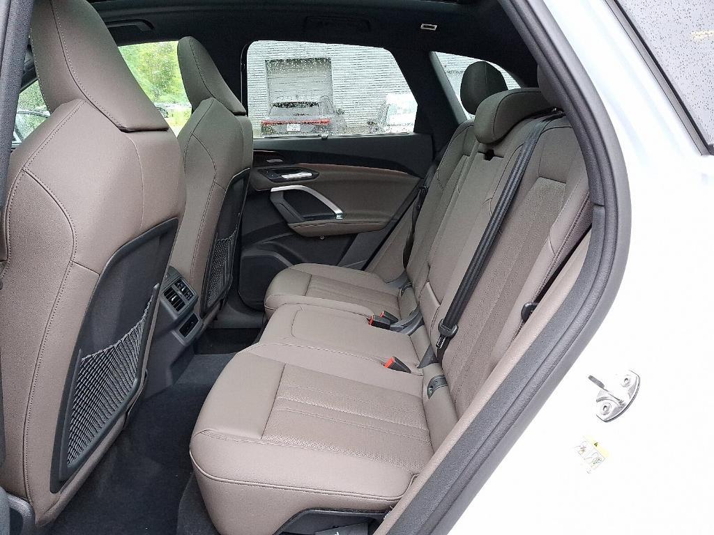 new 2025 Audi Q5 car, priced at $61,300