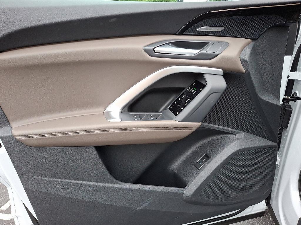 new 2025 Audi Q5 car, priced at $61,300