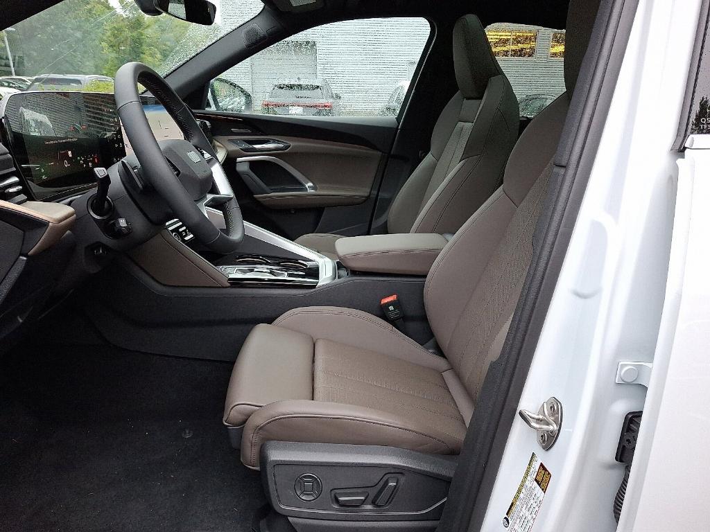 new 2025 Audi Q5 car, priced at $61,300