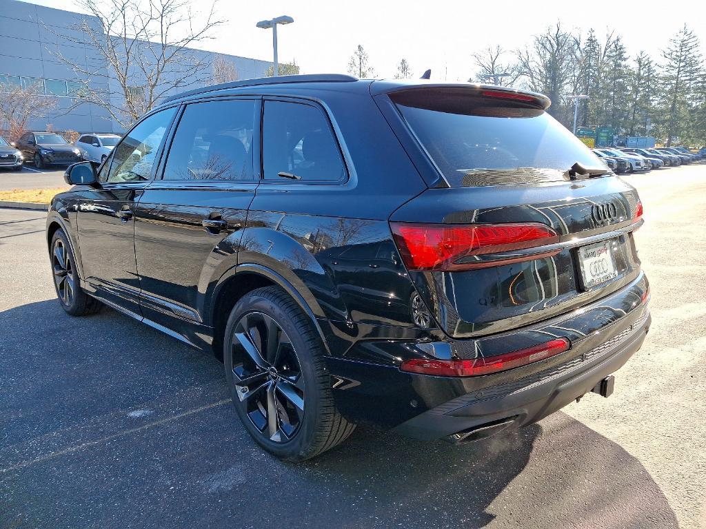 new 2025 Audi Q7 car, priced at $95,505