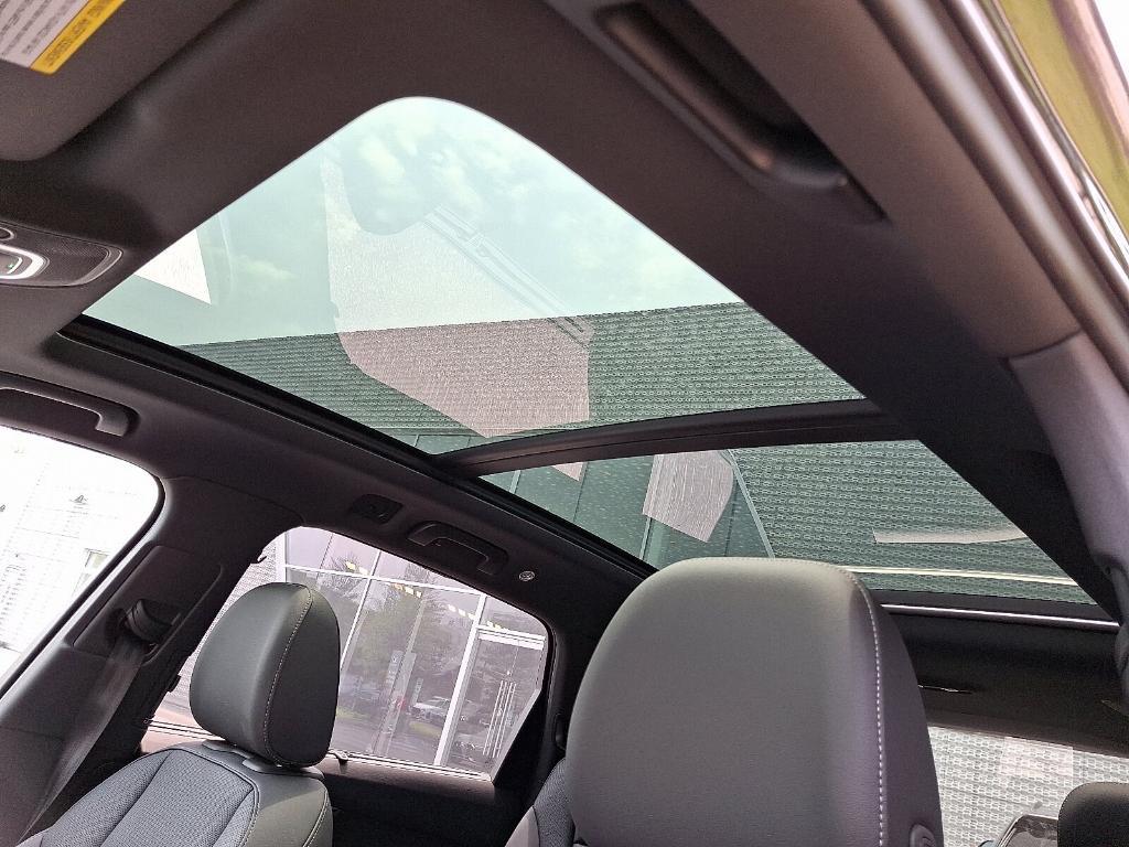 new 2025 Audi Q7 car, priced at $77,880