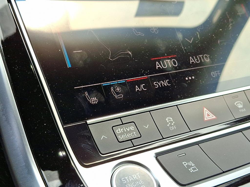 new 2025 Audi Q7 car, priced at $77,880