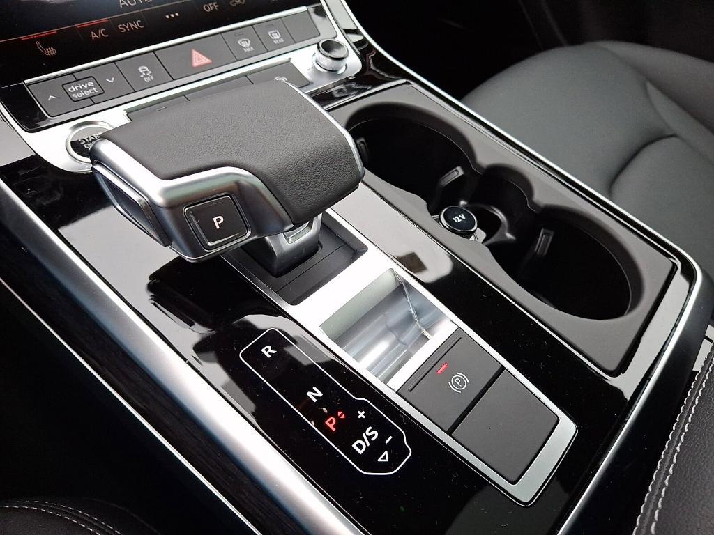 new 2026 Audi Q7 car, priced at $68,445