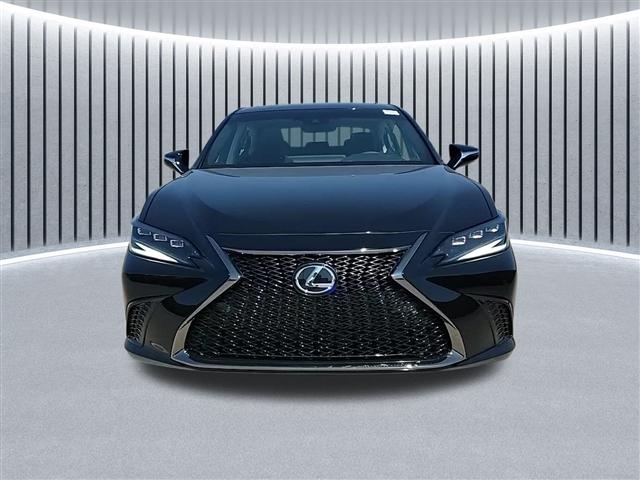 new 2025 Lexus ES 300h car, priced at $52,024