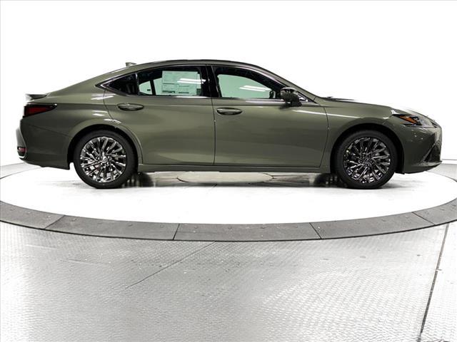 new 2025 Lexus ES 300h car, priced at $53,939