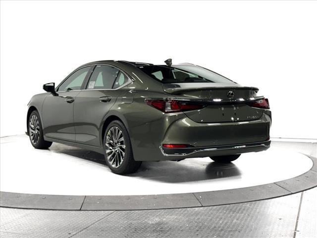 new 2025 Lexus ES 300h car, priced at $53,939