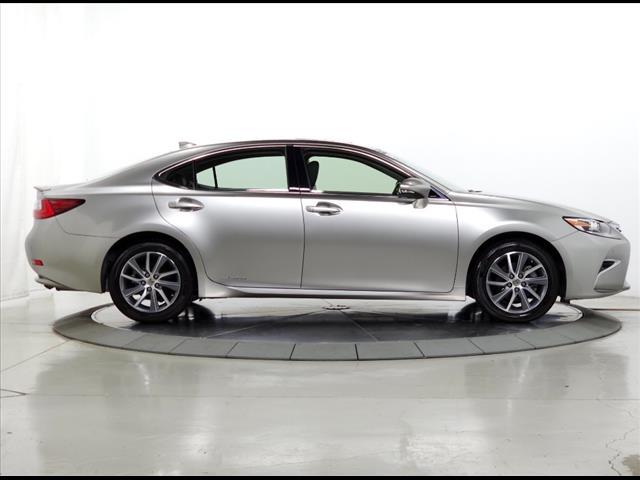 used 2018 Lexus ES 300h car, priced at $28,795