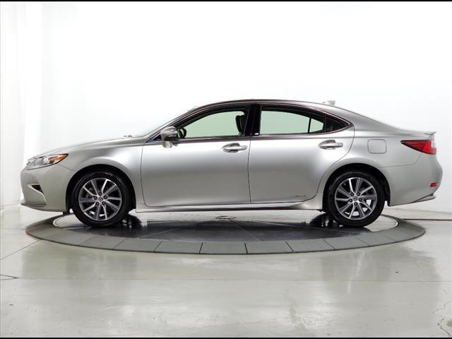 used 2018 Lexus ES 300h car, priced at $28,795